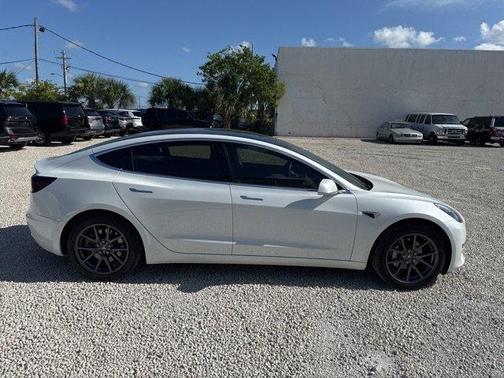 2019 Tesla Model 3 Standard Range Plus