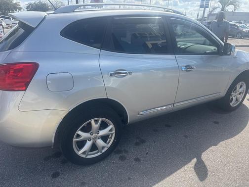 2011 Nissan Rogue SV