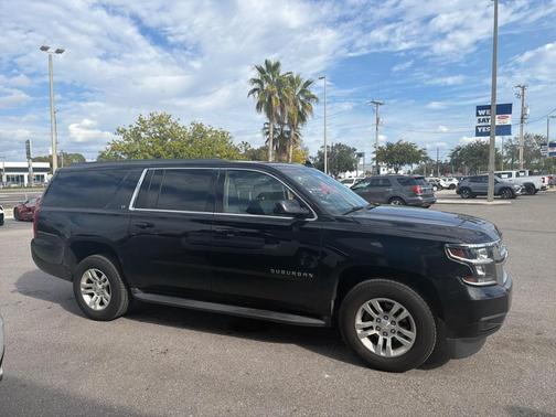 2019 Chevrolet Suburban LT