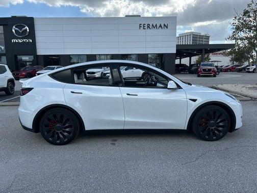 2025 Tesla Model Y Performance