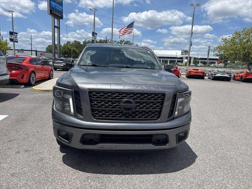 Gun Metallic 2018 Nissan Titan SL