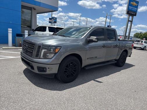 Gun Metallic 2018 Nissan Titan SL