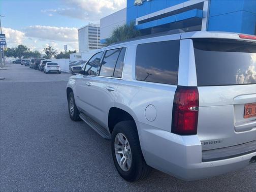 Silver Ice Metallic 2017 Chevrolet Tahoe LS