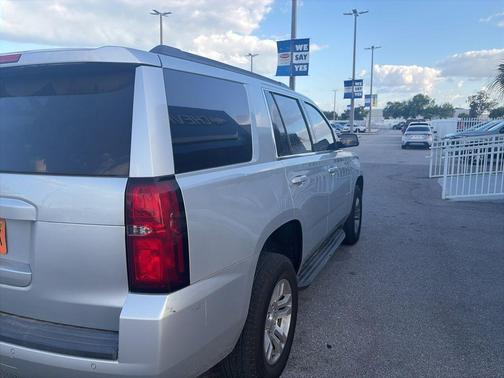 Silver Ice Metallic 2017 Chevrolet Tahoe LS