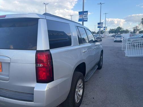 Silver Ice Metallic 2017 Chevrolet Tahoe LS
