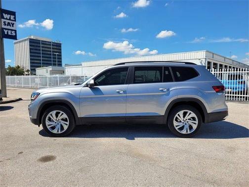 2023 Volkswagen Atlas 3.6L SE w/Technology
