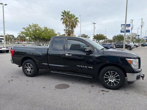 2019 Nissan Titan SV