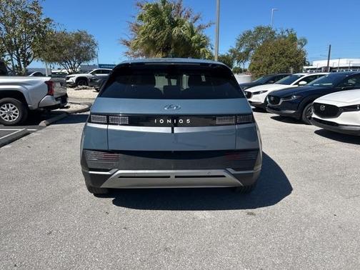 2023 Hyundai IONIQ 5 SE
