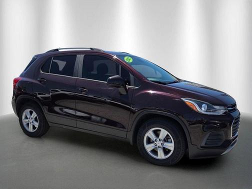 Black Cherry Metallic 2021 Chevrolet Trax LT
