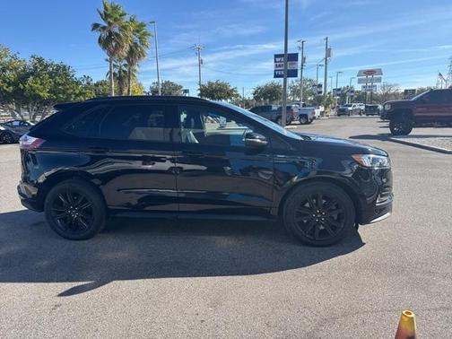 2021 Ford Edge ST Line