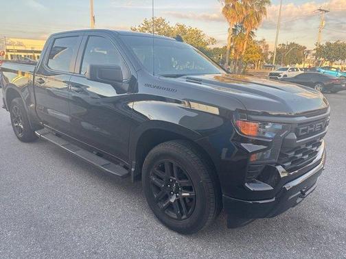 2025 Chevrolet Silverado 1500 Custom