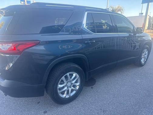 2021 Chevrolet Traverse LT Cloth