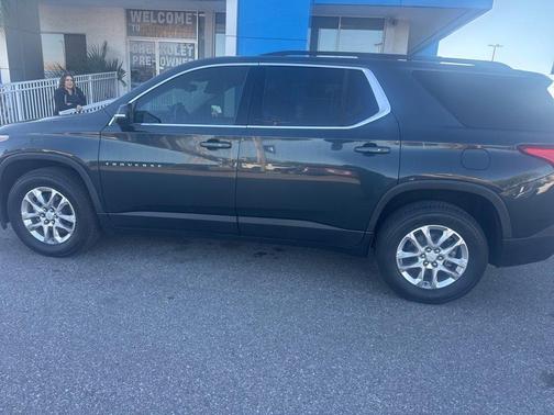 2021 Chevrolet Traverse LT Cloth