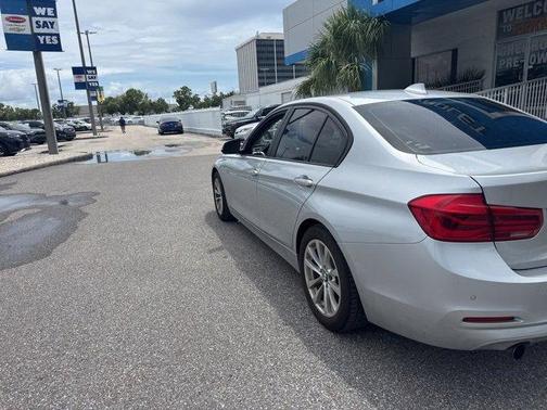 2017 BMW 320 i