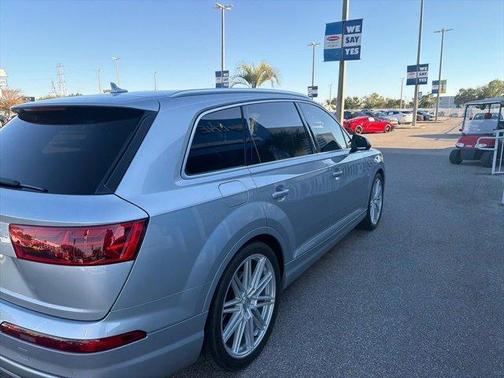 2019 Audi Q7 45 Premium Plus