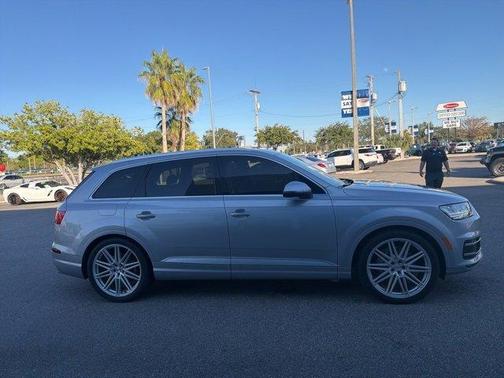 2019 Audi Q7 45 Premium Plus