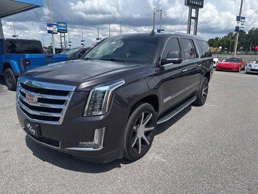 2017 Cadillac Escalade ESV Luxury