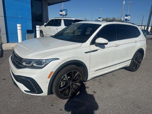 2024 Volkswagen Tiguan 2.0T SEL R-Line