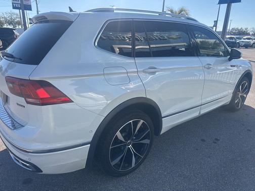 2024 Volkswagen Tiguan 2.0T SEL R-Line
