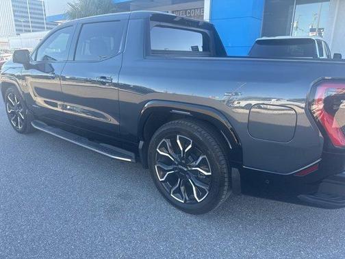 2025 GMC Sierra EV Denali