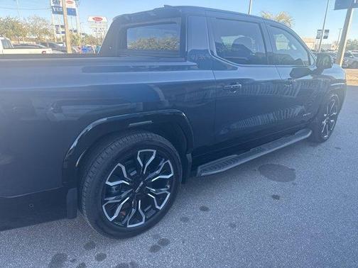 2025 GMC Sierra EV Denali