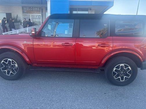 2024 Ford Bronco Outer Banks