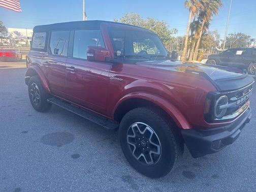 2024 Ford Bronco Outer Banks