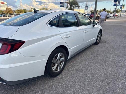 2020 Hyundai SONATA SE