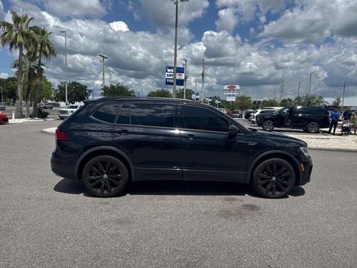 2021 Volkswagen Tiguan 2.0T SE R-Line Black