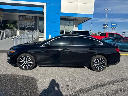 Mosaic Black Metallic 2024 Chevrolet Malibu RS