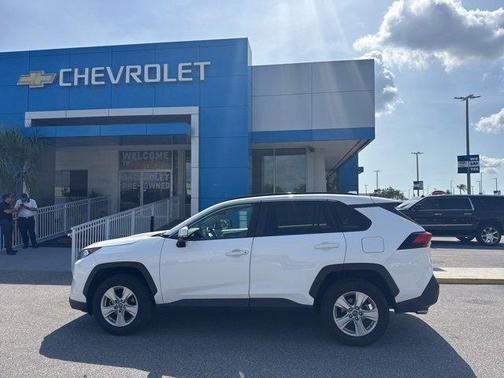 2021 Toyota RAV4 XLE