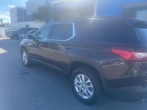 2021 Chevrolet Traverse LT Cloth