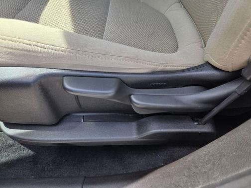 Sterling Gray Metallic 2023 Chevrolet Traverse LS