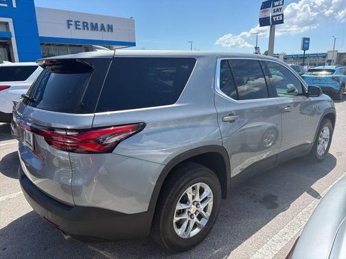Sterling Gray Metallic 2023 Chevrolet Traverse LS