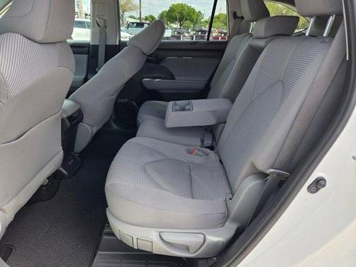 2021 Toyota Highlander L