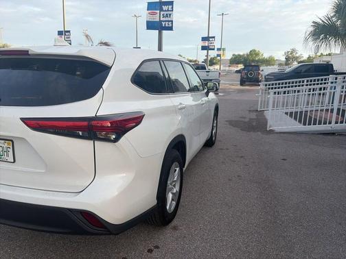 2021 Toyota Highlander L