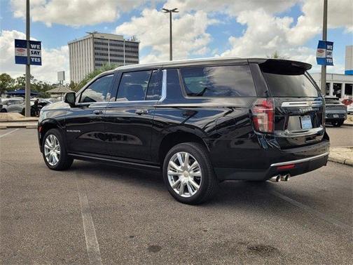 2023 Chevrolet Suburban High Country