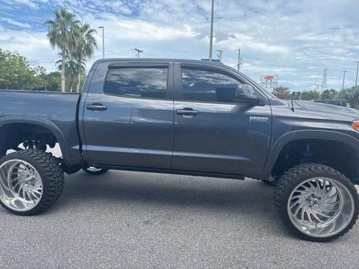 2017 Toyota Tundra Platinum