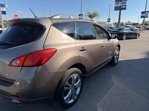 2009 Nissan Murano LE