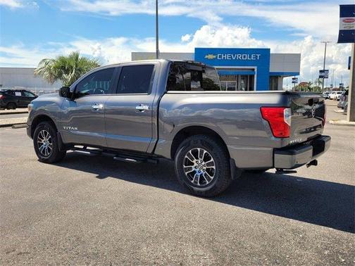 2021 Nissan Titan SV