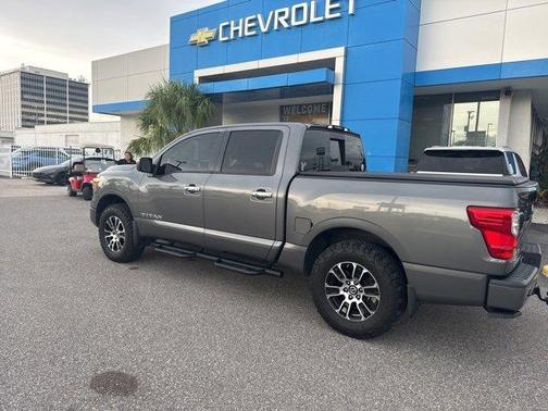 2021 Nissan Titan SV