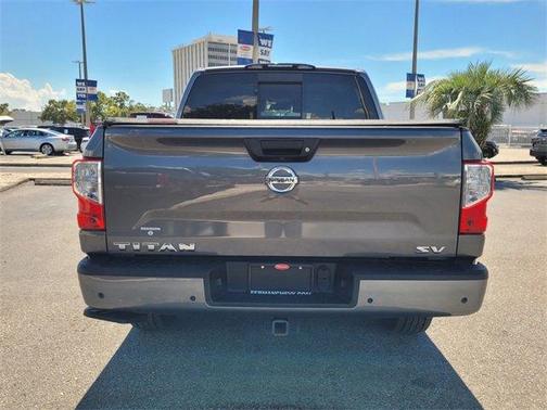 2021 Nissan Titan SV