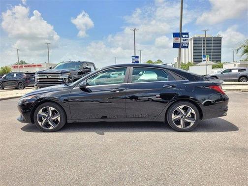 2023 Hyundai ELANTRA HEV Limited