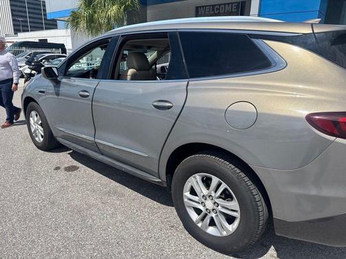 Pepperdust Metallic 2018 Buick Enclave Essence