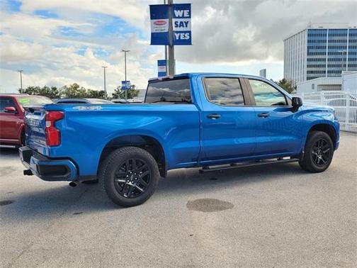 2022 Chevrolet Silverado 1500 Custom