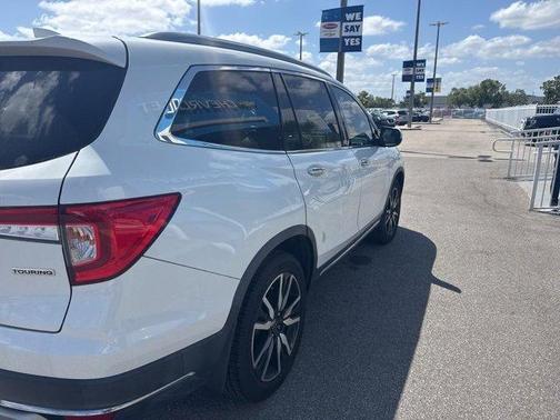 2020 Honda Pilot Touring 8-Passenger