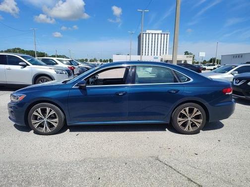 2022 Volkswagen Passat 2.0T SE