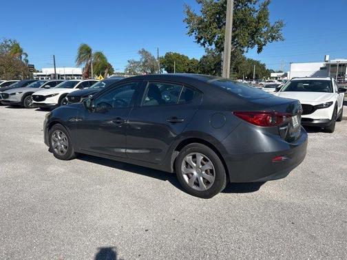 2015 Mazda Mazda3 i SV