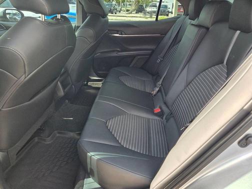 Silver 2024 Toyota Camry SE