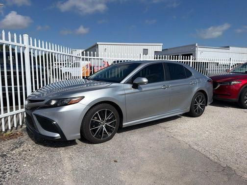 2024 Toyota Camry SE